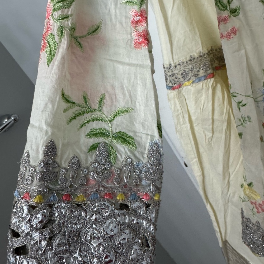Maria B Cream Dress with Colorful Floral Embroidery Suit - Picture 3 of 8
